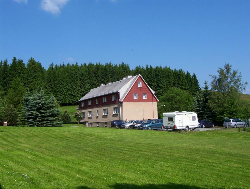 Erzgebirgshof Bethlehemstift Hotel Neudorf-Bornstein Buitenkant foto